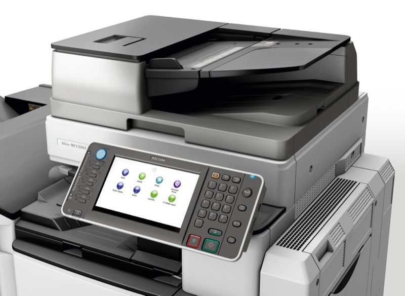 Nên thuê máy photocopy Ricoh và Toshiba
